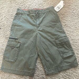 Boys Columbia olive green NWT size 16 shorts